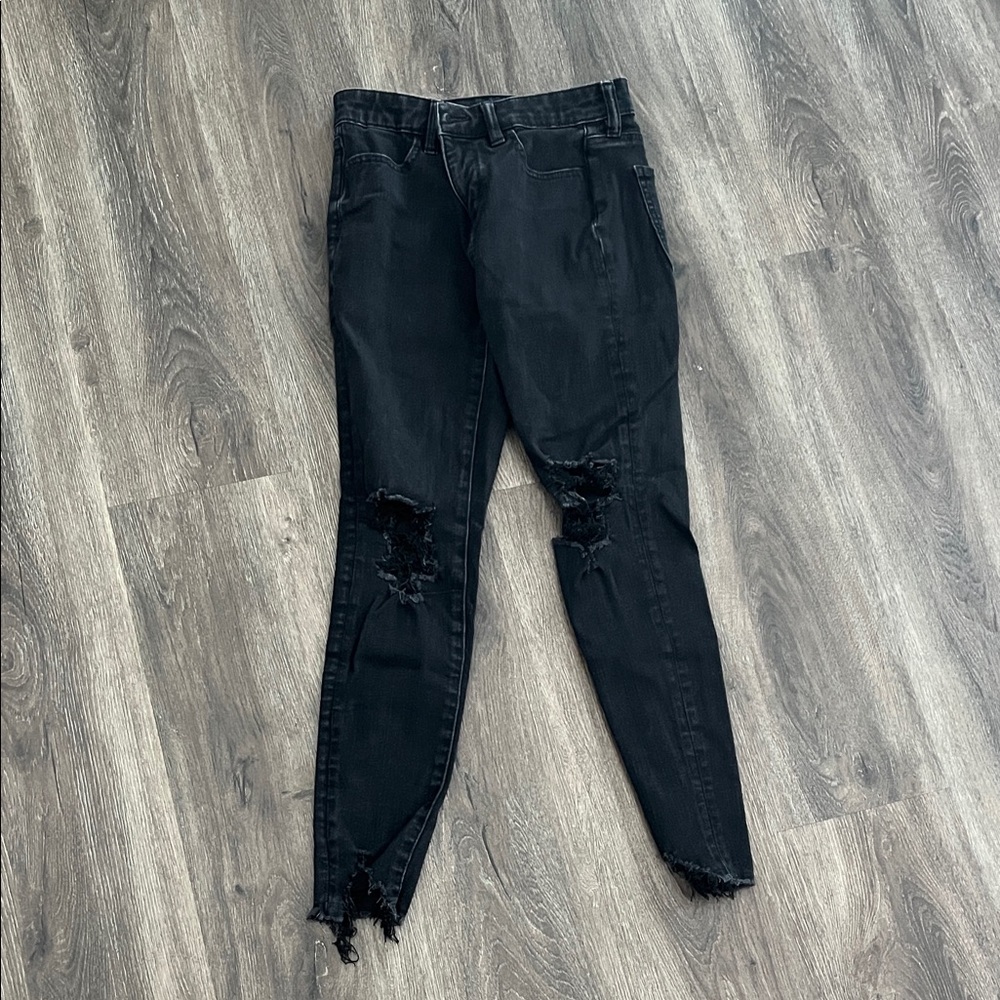American Eagle Outfitters Black Distressed Skinny Jeans - Size 4 Regular